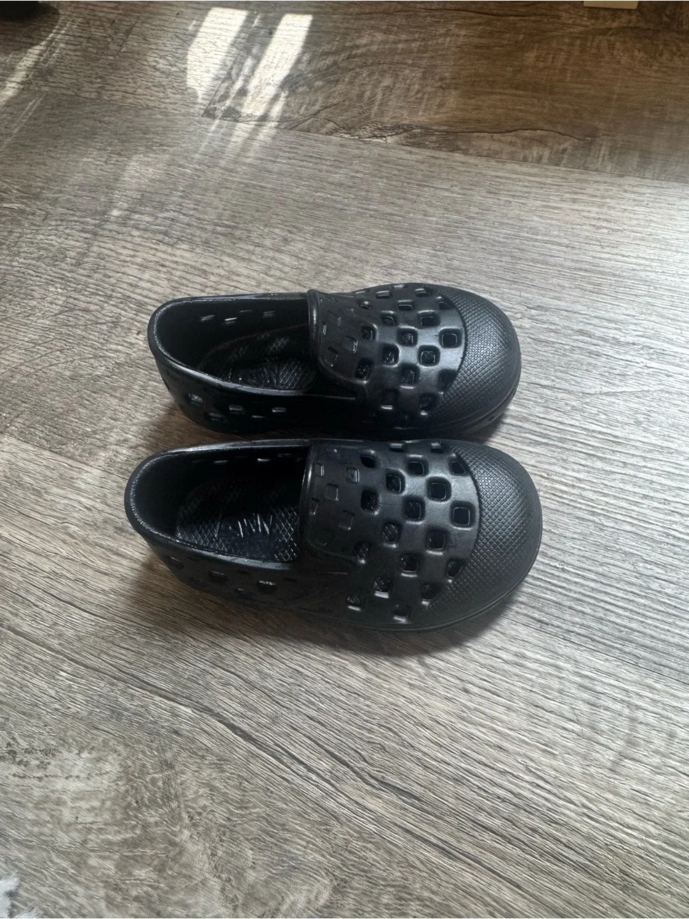 Vans baby Black Slip-On Water Shoes size 4